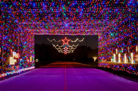 Collegedale's Incomparable Light Displays: A Visual Spectacle